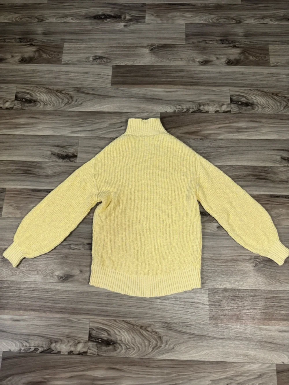 Aerie Hit the Spot Oversized Textured Mockneck Sweater in Soft Yellow Small